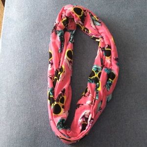 GIRLS INFINITY SCARF, NEVER WORN, NO FLAWS